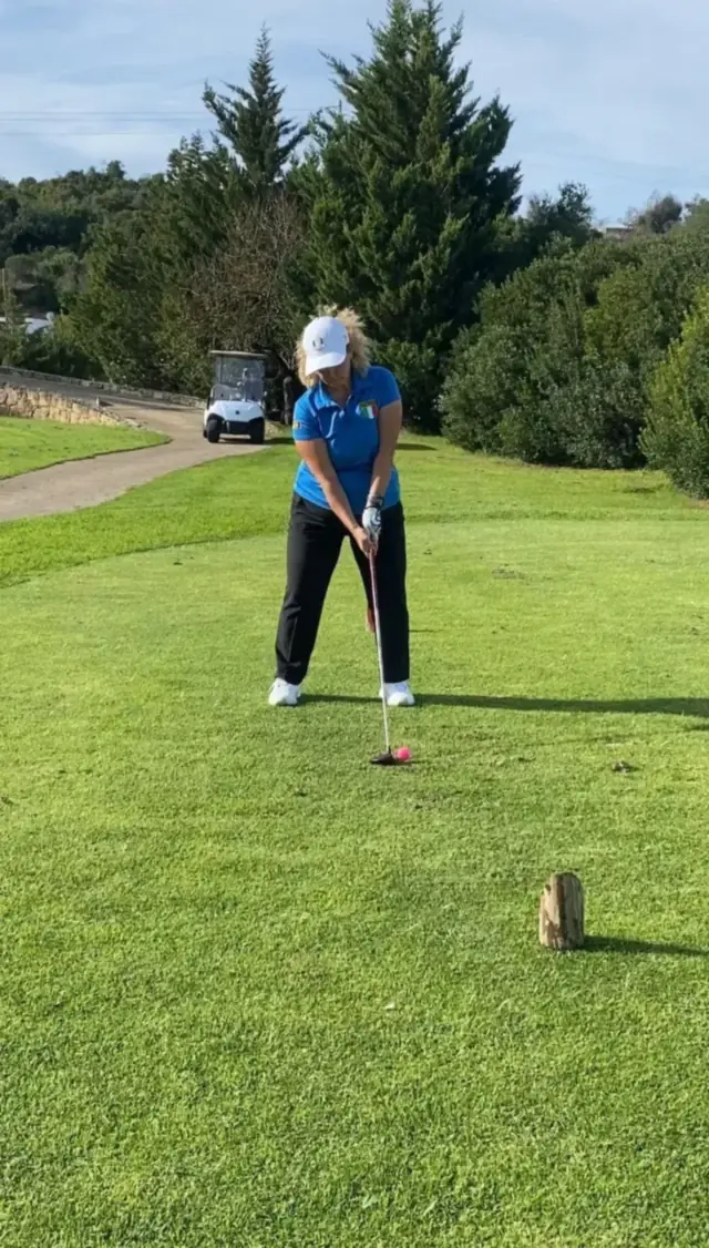 Elena in campo durante lo swing
